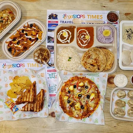 Gostops Plus Goa Vagator 果阿旧城 外观 照片